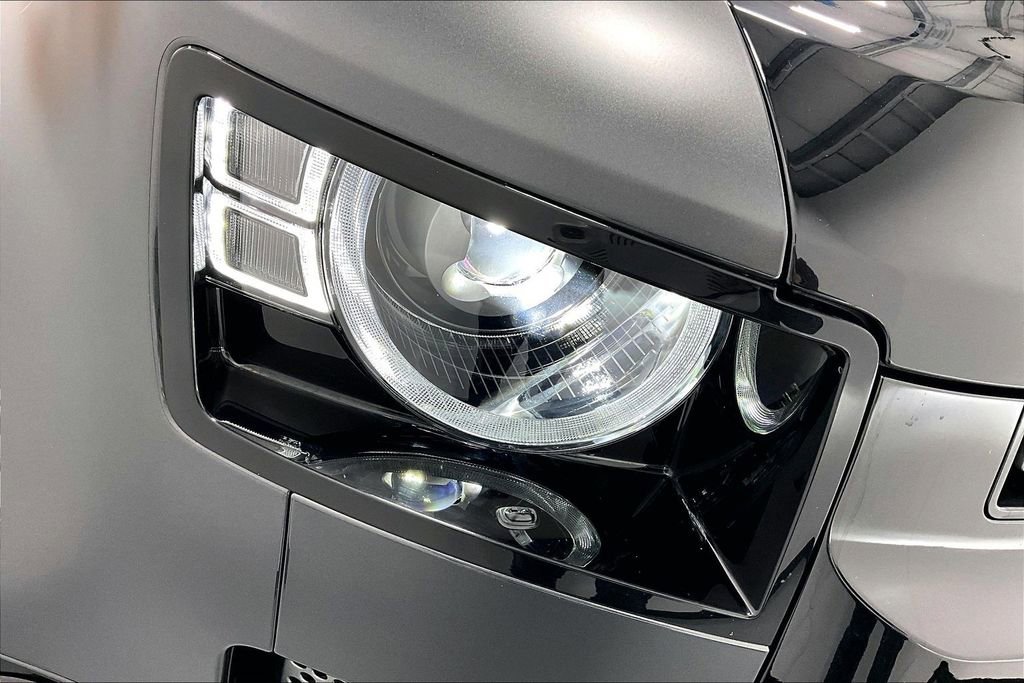Used 2024 Land Rover Defender 110 Carpathian Edition image 38