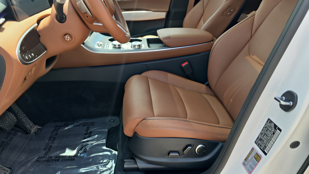 New 2026 Genesis GV70 2.5T Advanced AWD/4WD image 13