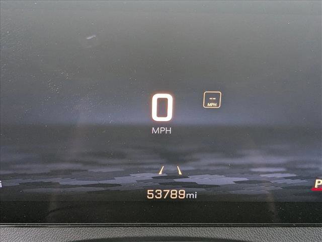 Used 2024 Chevrolet Traverse LT image 11