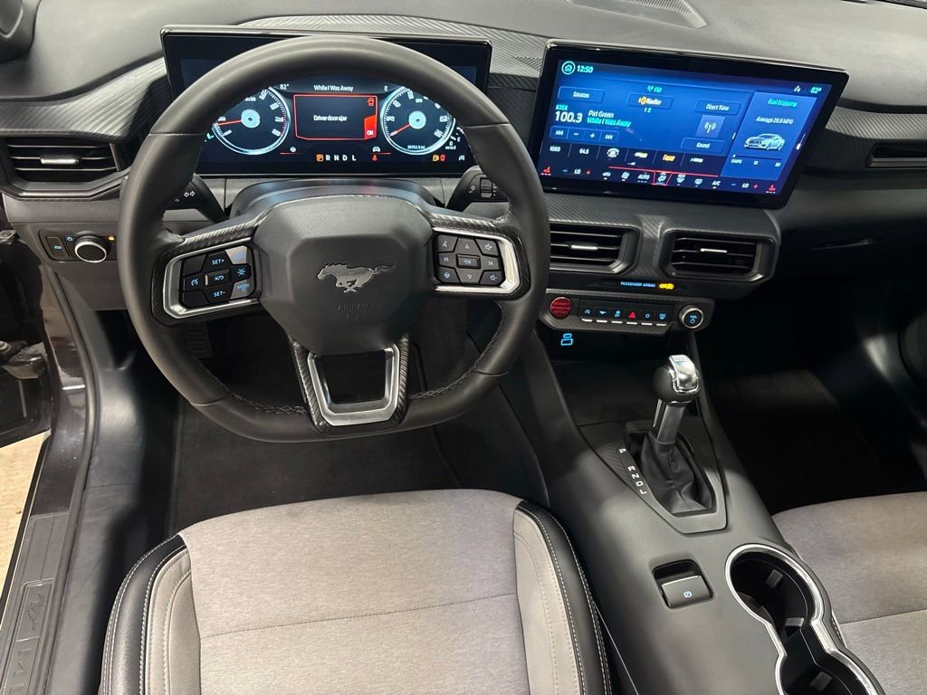 Used 2024 Ford Mustang Coupe RWD image 11