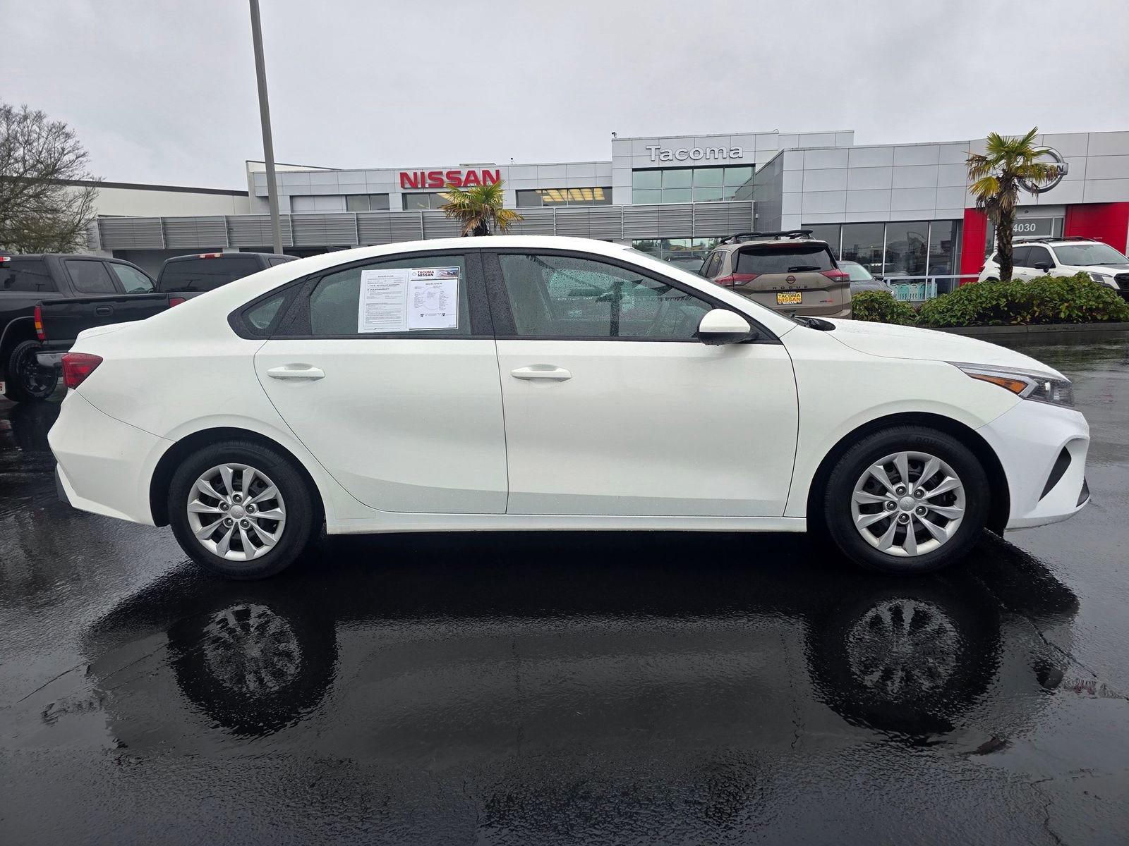 Used 2022 Kia Forte FE image 6