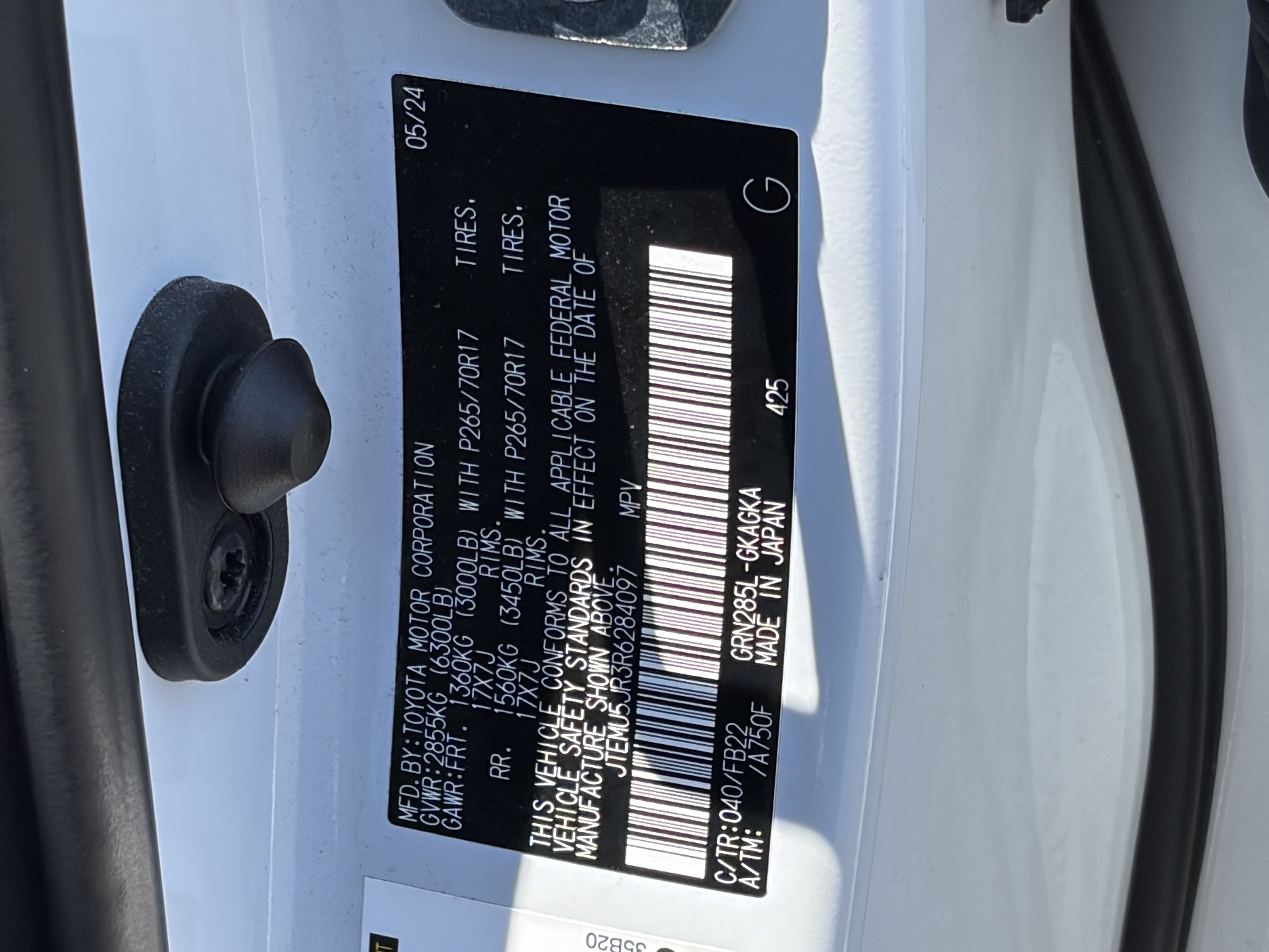 Certified 2024 Toyota 4Runner SR5 AWD/4WD image 9