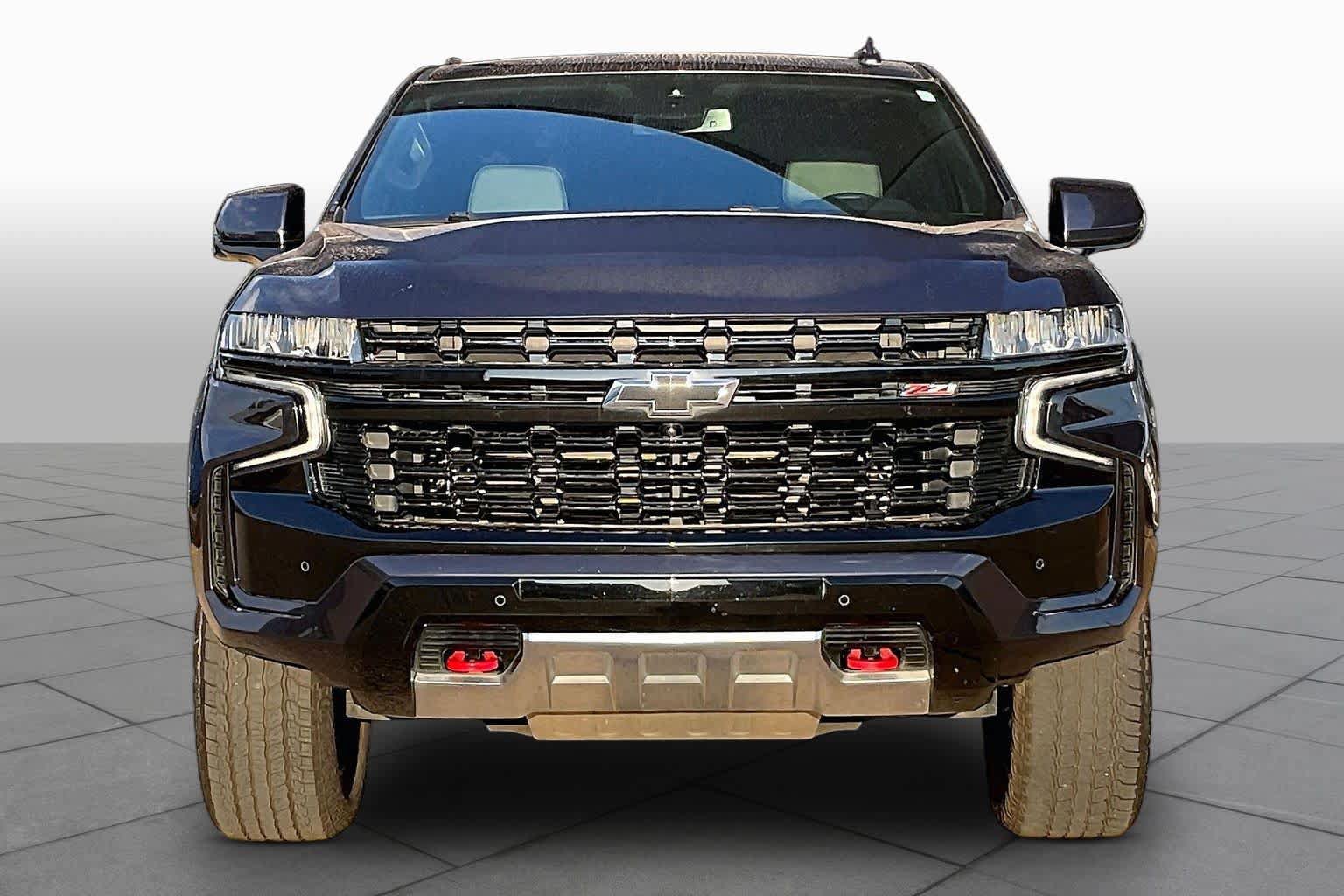 Used 2024 Chevrolet Tahoe Z71 w/ Luxury Package AWD/4WD image 5