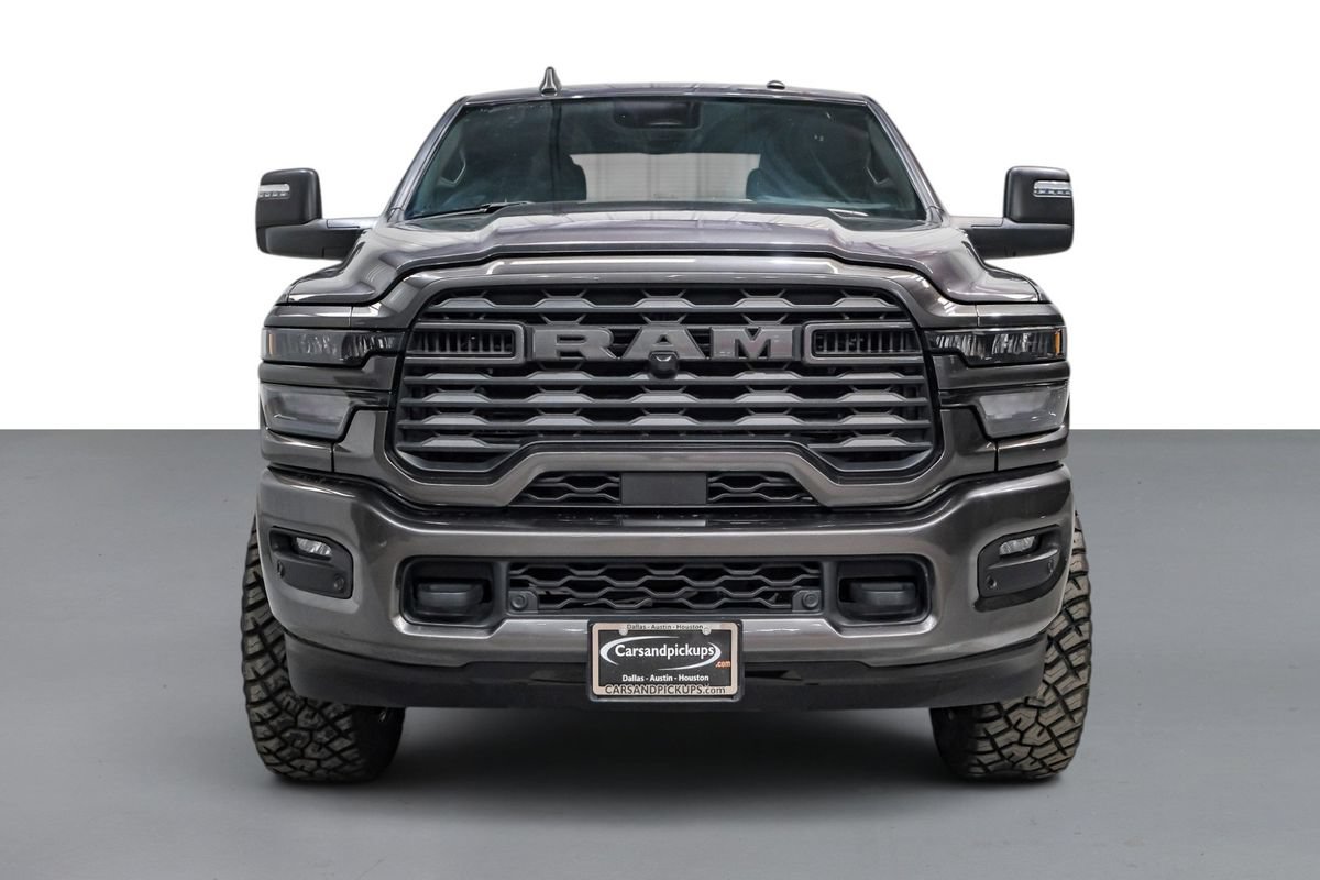 Used 2025 RAM 2500 Big Horn AWD/4WD image 3