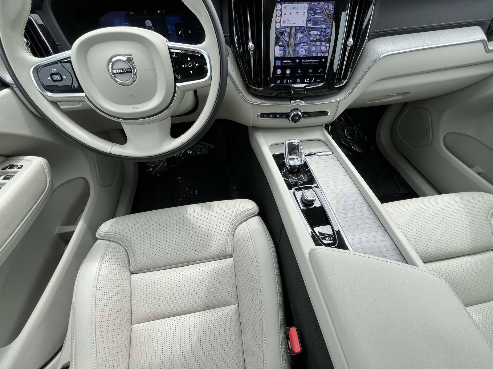 Certified 2023 Volvo XC60 B5 Ultimate w/ Climate Package AWD/4WD image 19