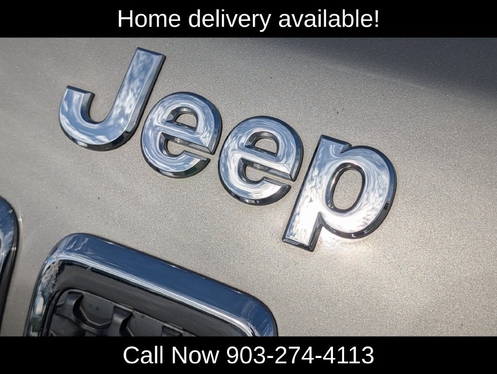 Used 2019 Jeep Cherokee Latitude w/ Cold Weather Group FWD image 35