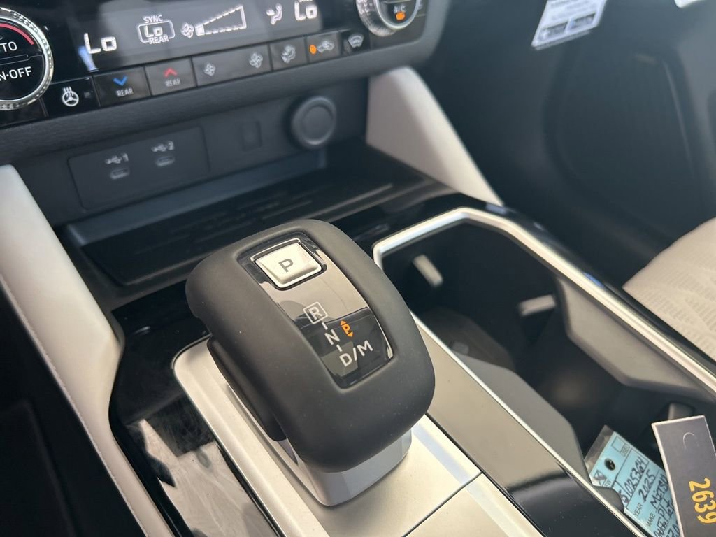 New 2025 Mitsubishi Outlander AWD image 8