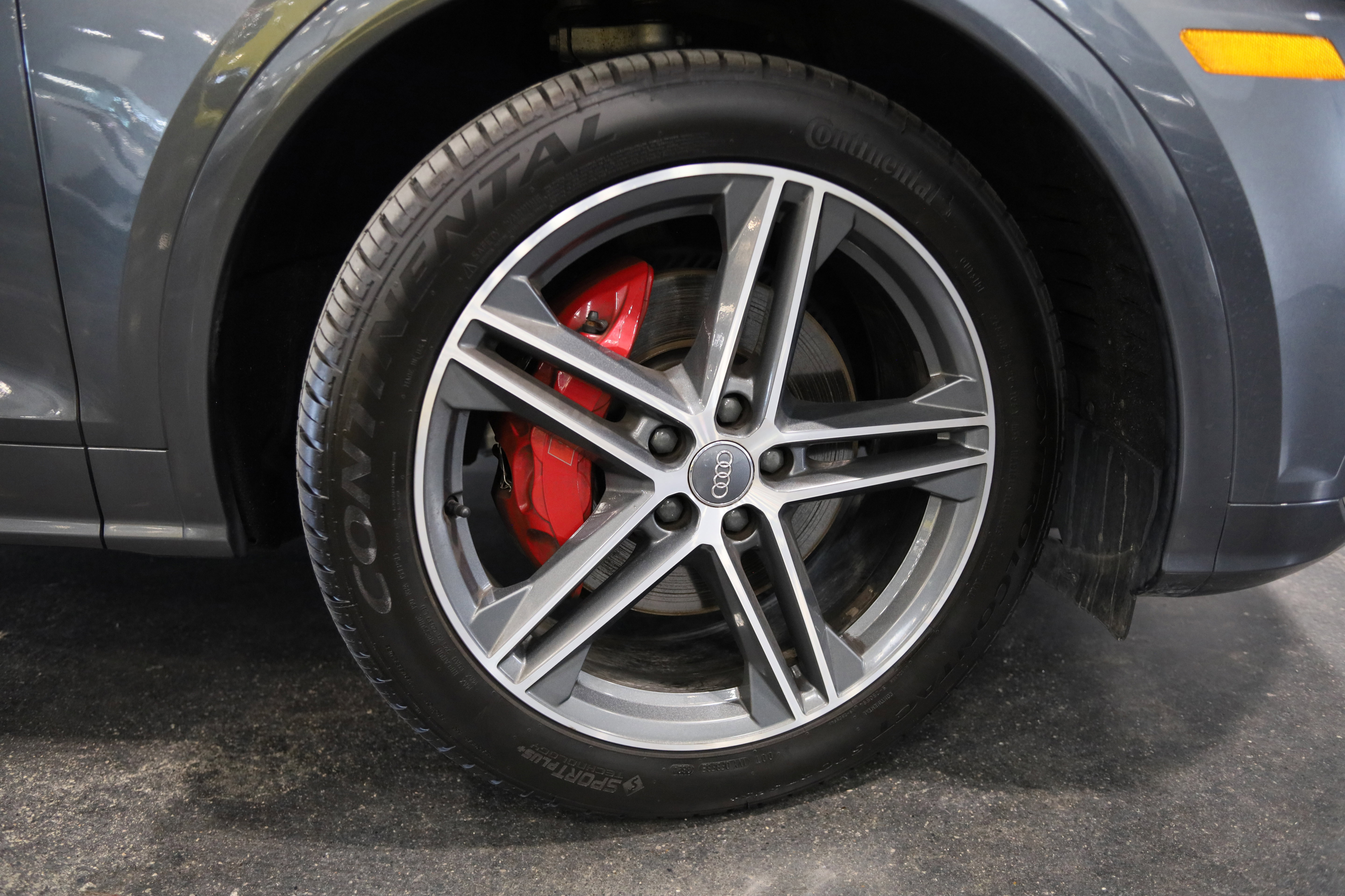 Used 2018 Audi SQ5 Prestige w/ Prestige Package AWD/4WD image 10