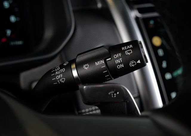 New 2026 Land Rover Discovery Limited Edition image 22