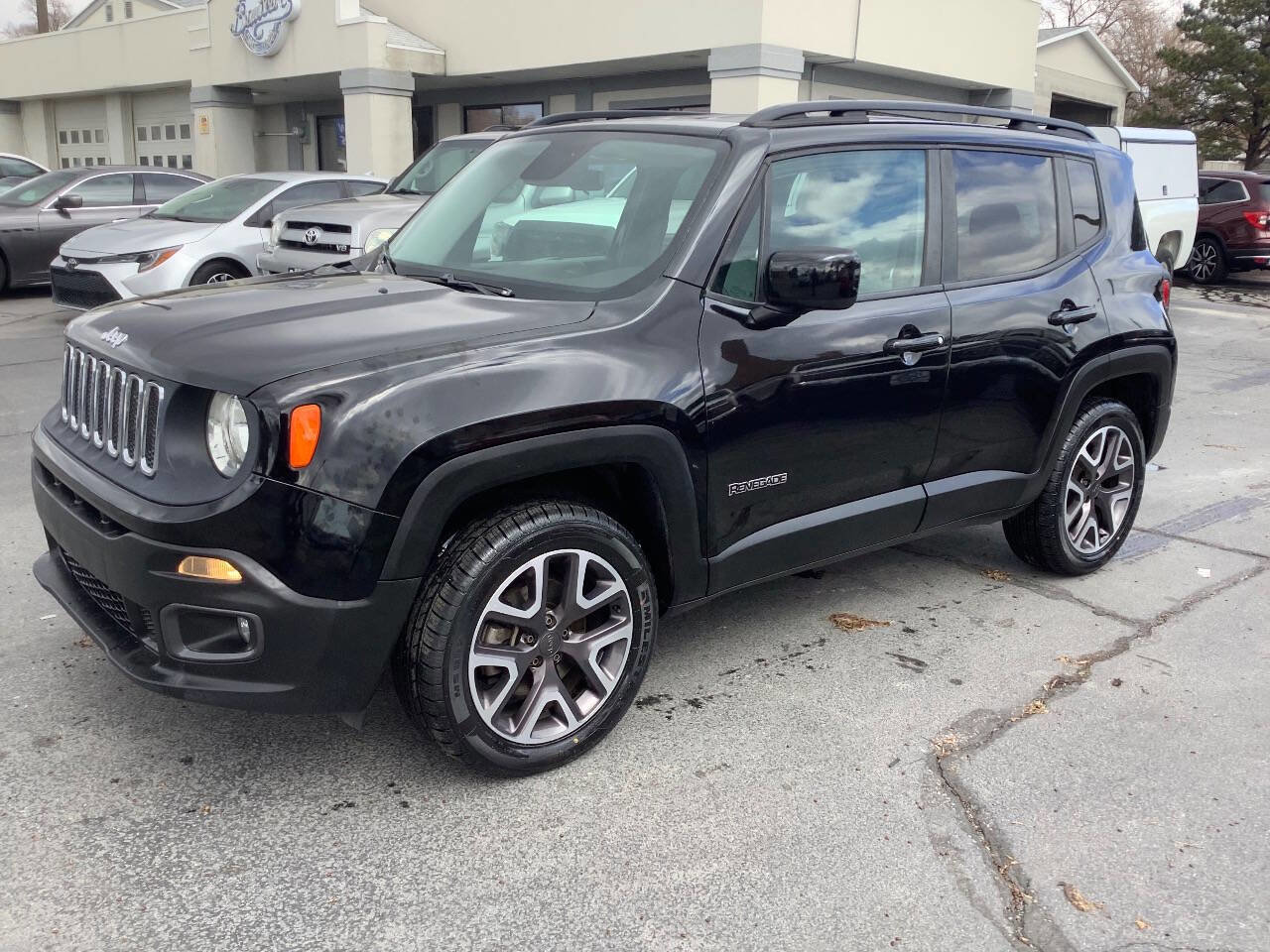 Used 2015 Jeep Renegade Latitude w/ Popular Equipment Group AWD/4WD image 19