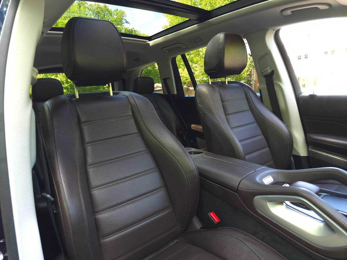 Used 2022 Mercedes-Benz GLS 450 4MATIC image 25