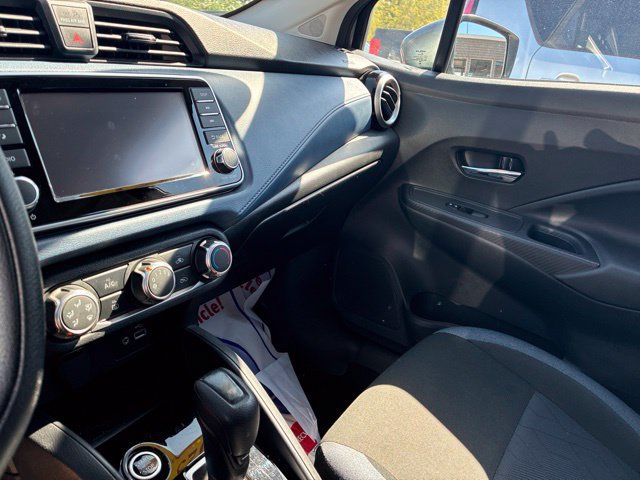 Used 2025 Nissan Versa SV FWD image 11