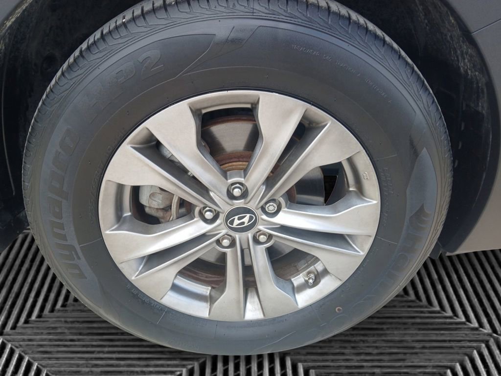 Used 2014 Hyundai Santa Fe Sport w/ Popular Equipment Package 02 FWD image 5