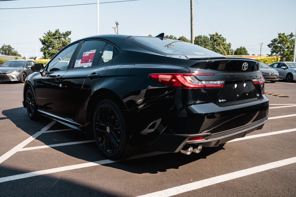 New 2026 Toyota Camry SE FWD image 5