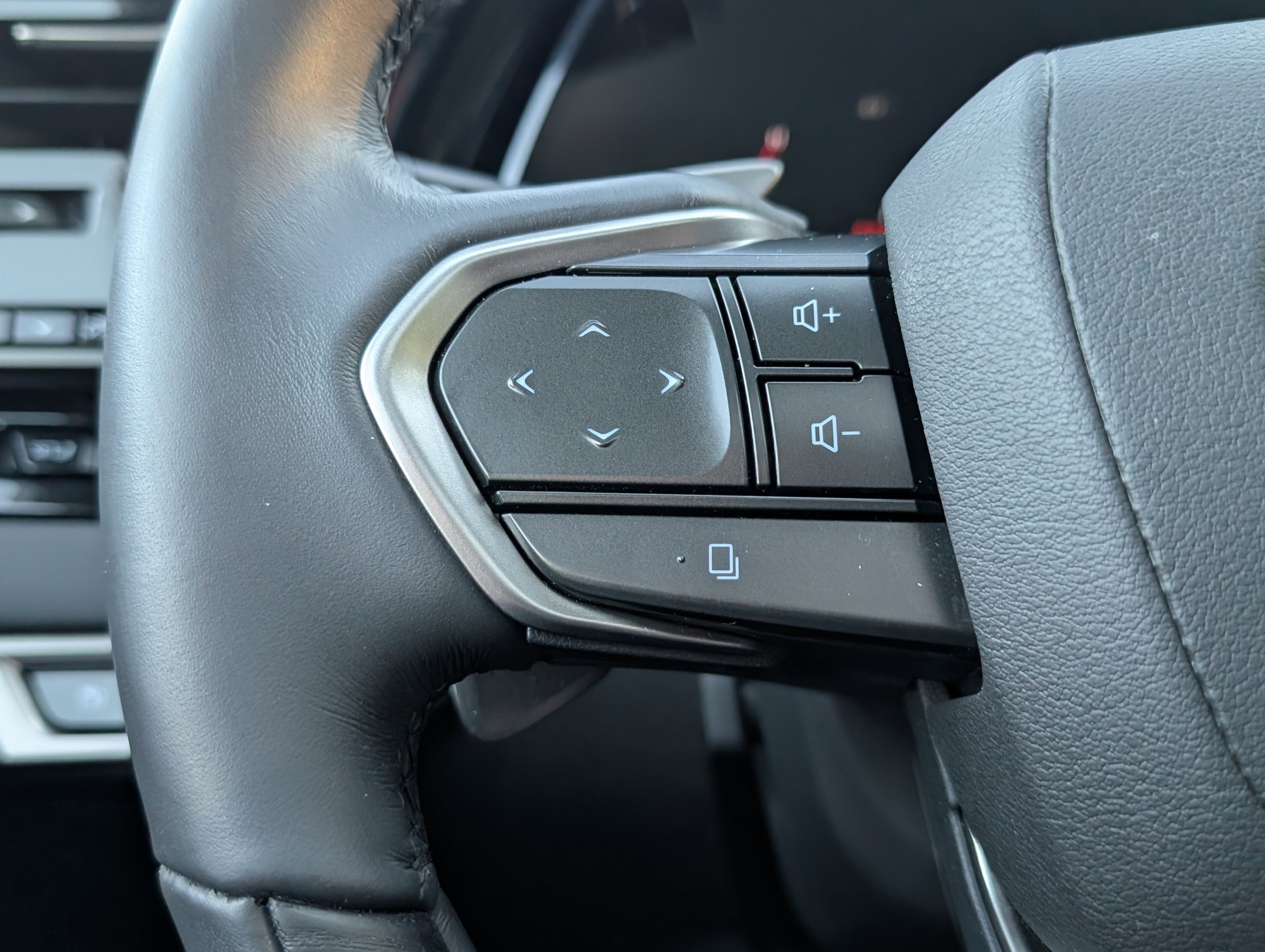 Used 2023 Lexus RX 350 Premium Plus w/ Accessory Package image 23