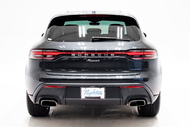 Used 2024 Porsche Macan AWD/4WD image 28