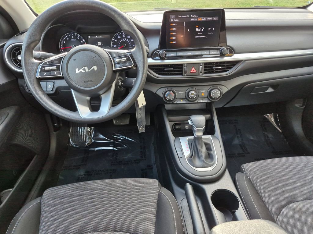 Used 2024 Kia Forte LXS image 12
