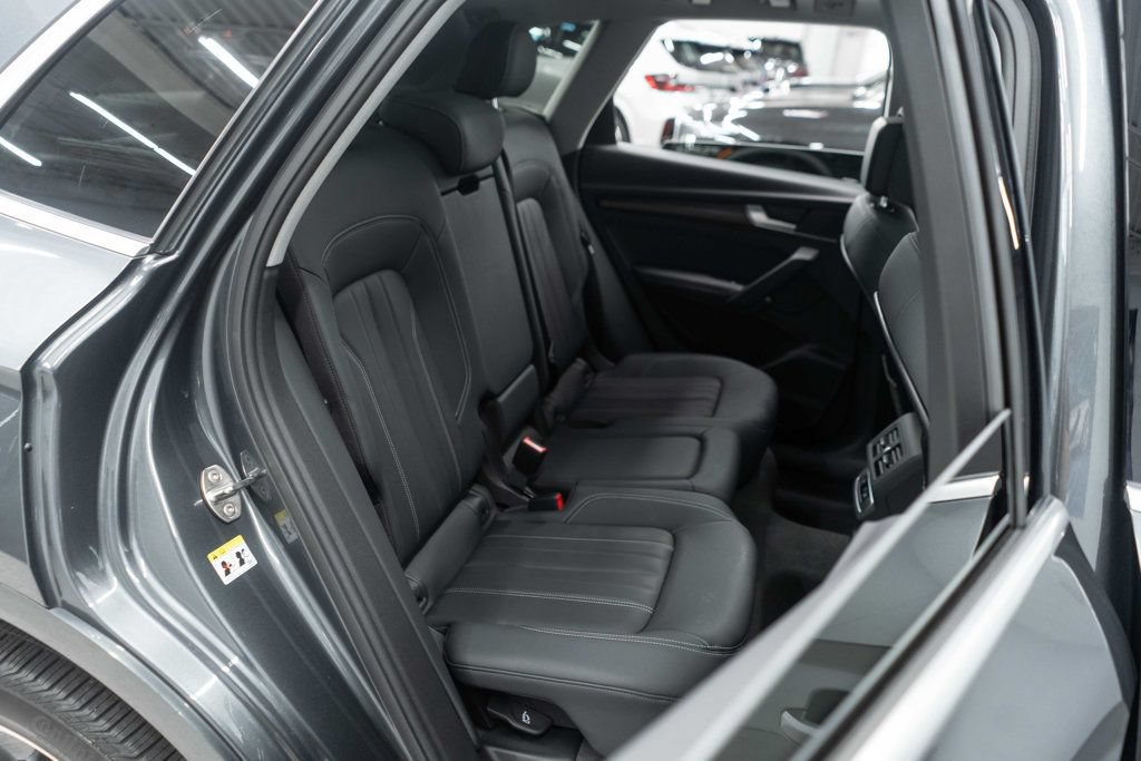 Used 2023 Audi Q5 2.0T Premium Plus w/ Premium Plus Package AWD/4WD image 13