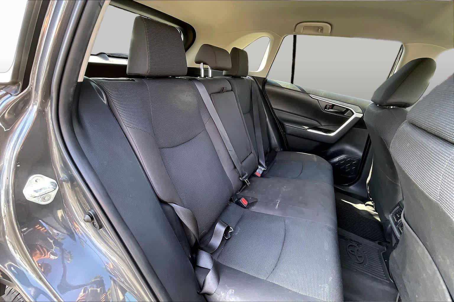 Used 2025 Toyota RAV4 LE FWD image 18