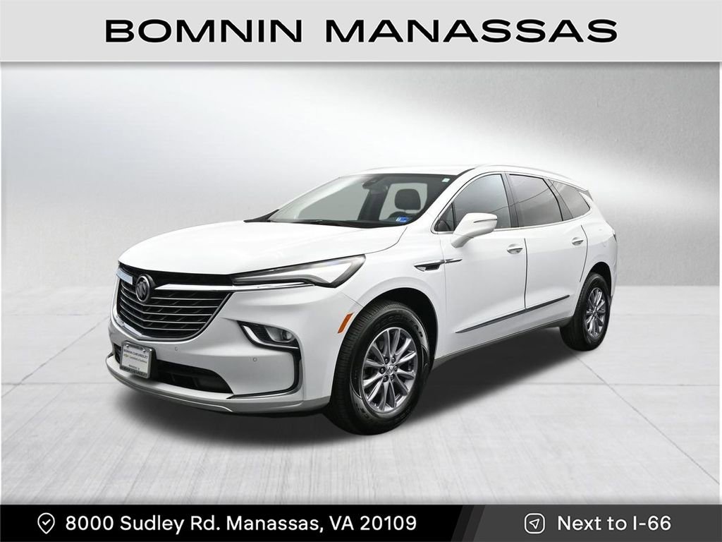 Used 2023 Buick Enclave Essence image 1
