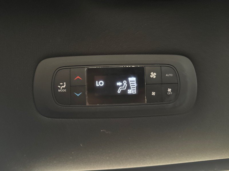 Used 2020 Chrysler Pacifica Touring w/ S Appearance Package FWD image 25