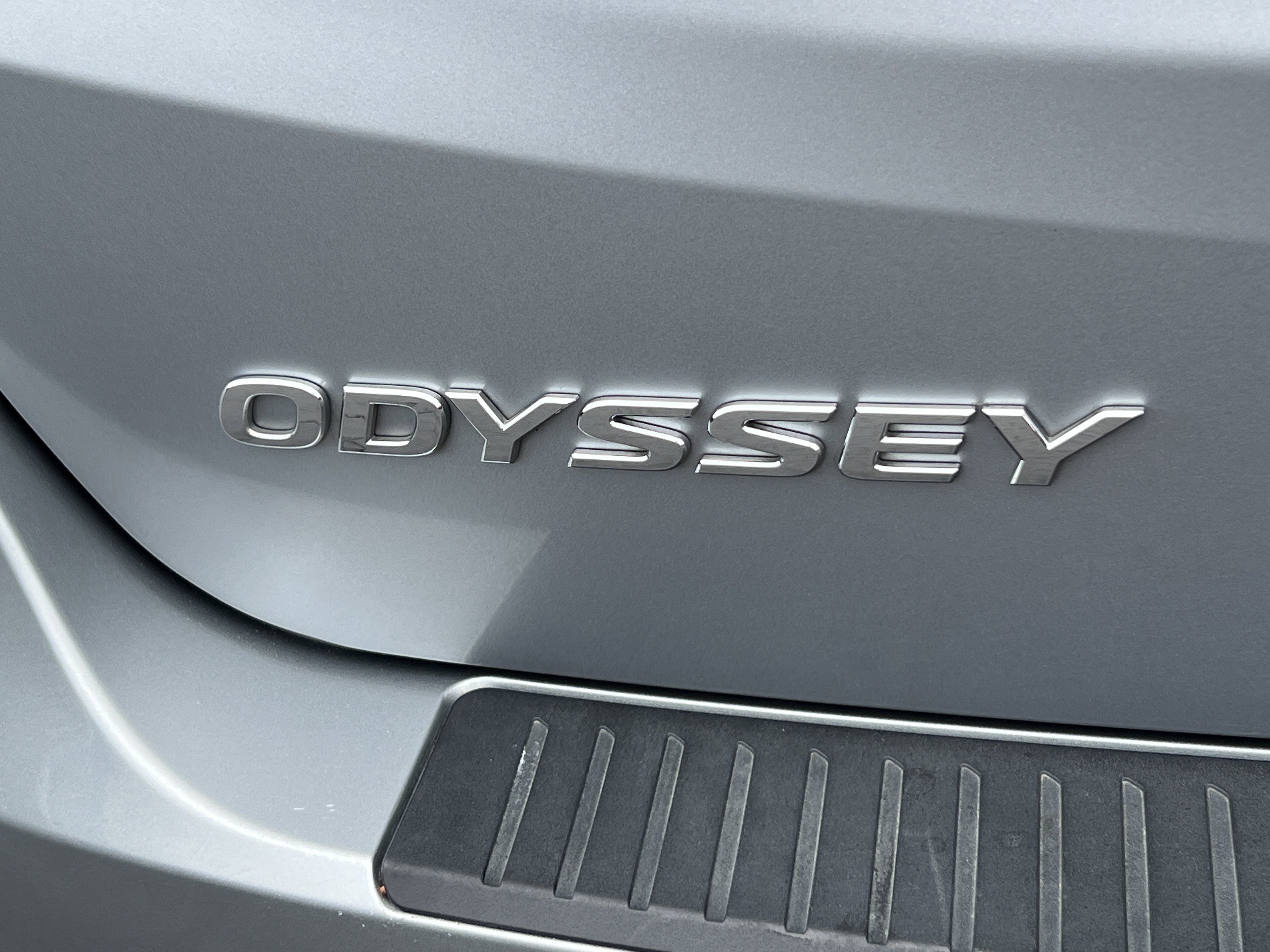 Used 2025 Honda Odyssey EX-L image 9