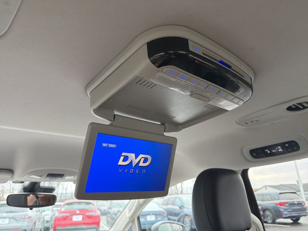 Used 2018 Chrysler Pacifica Touring-L w/ Advanced Safetytec Group image 16