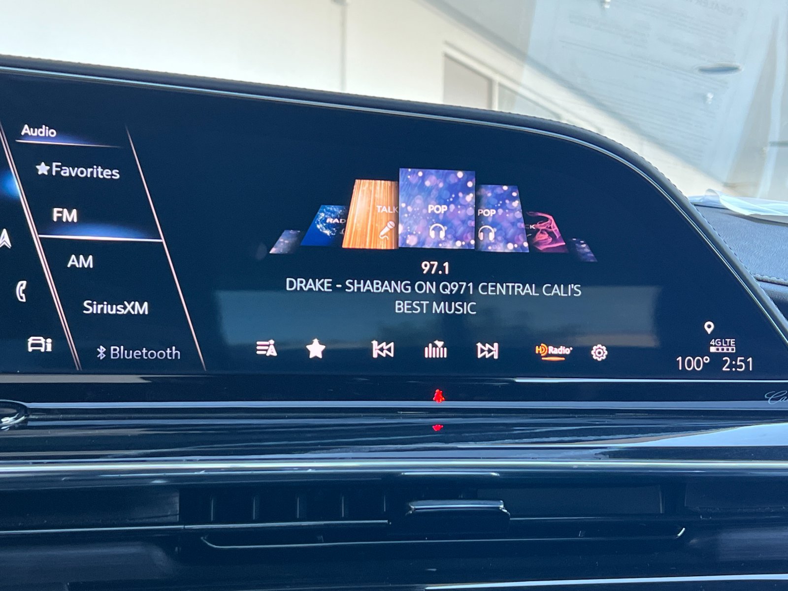 Used 2022 Cadillac Escalade Sport AWD/4WD image 18