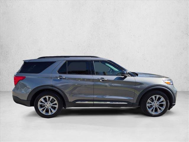 Certified 2024 Ford Explorer XLT w/ Equipment Group 202A RWD image 4