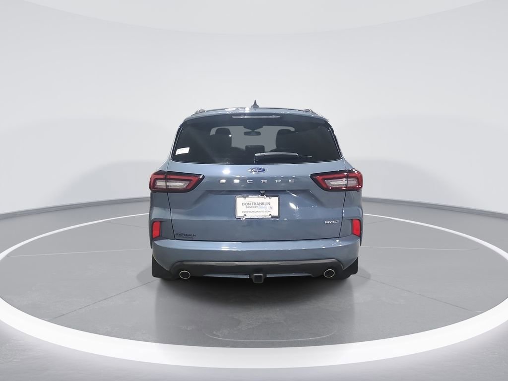 Used 2024 Ford Escape ST-Line Select w/ Class II Trailer Tow Package image 7