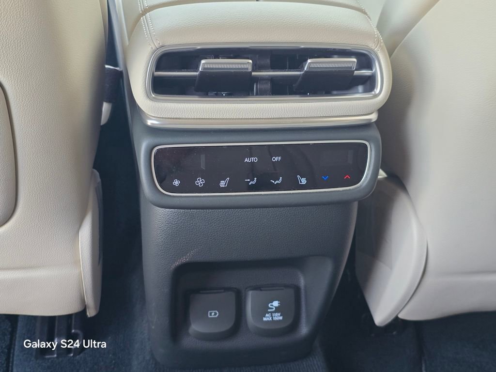 Used 2025 Genesis GV80 2.5T Prestige image 17