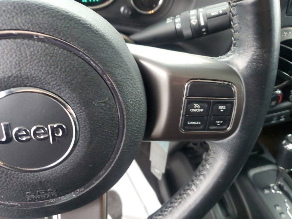 Used 2018 Jeep Wrangler Unlimited Sahara image 16