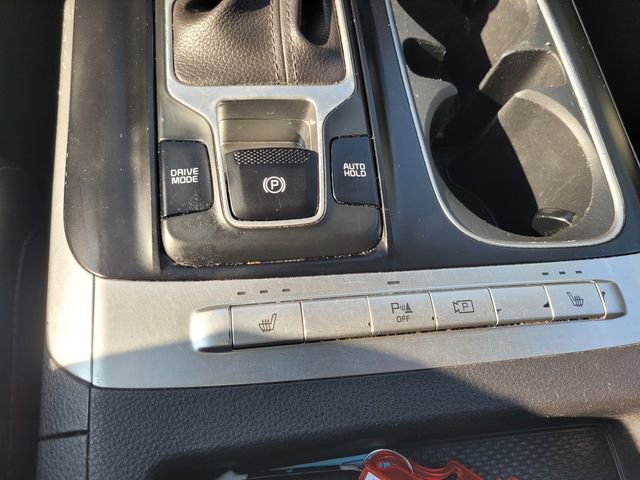 Used 2022 Kia Carnival LX image 26