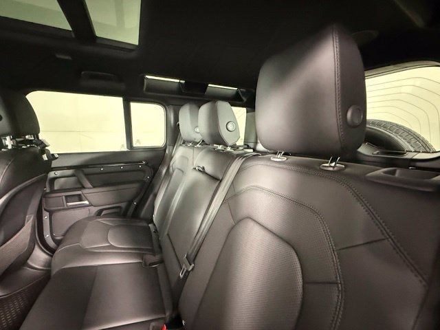 New 2026 Land Rover Defender 110 X-Dynamic SE AWD/4WD image 25