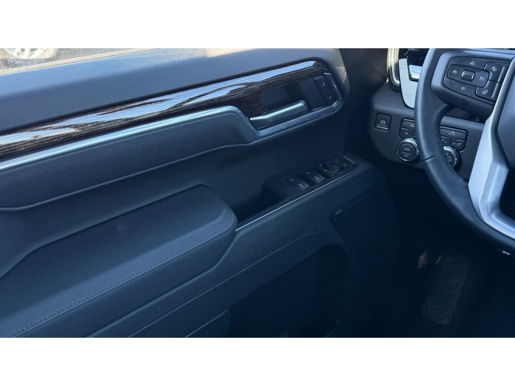 Used 2026 GMC Sierra 1500 Elevation image 17