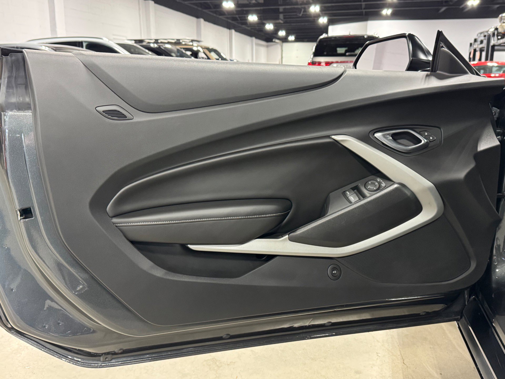 Used 2018 Chevrolet Camaro SS image 60