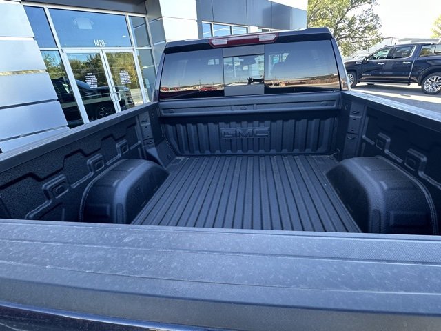 New 2026 GMC Sierra 1500 SLT image 6
