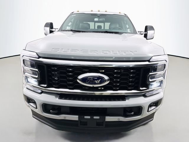 New 2026 Ford F450 Platinum image 2