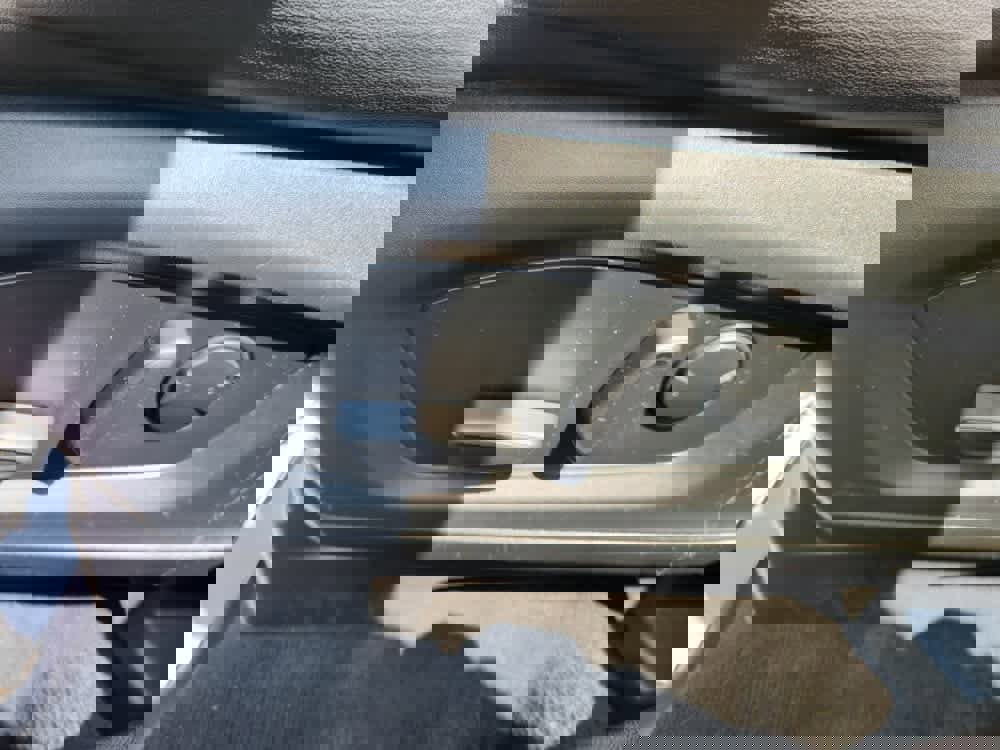 Used 2022 Ford Explorer XLT image 26