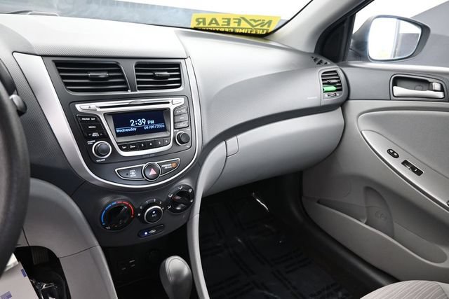Used 2016 Hyundai Accent SE FWD image 18