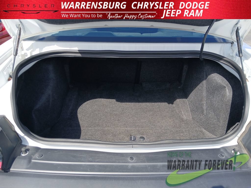 Used 2022 Dodge Challenger R/T w/ Blacktop Package RWD image 31
