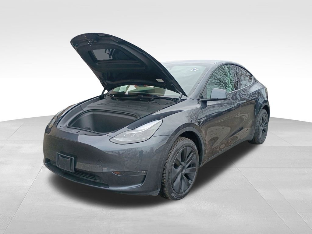 Used 2025 Tesla Model Y Long Range image 36