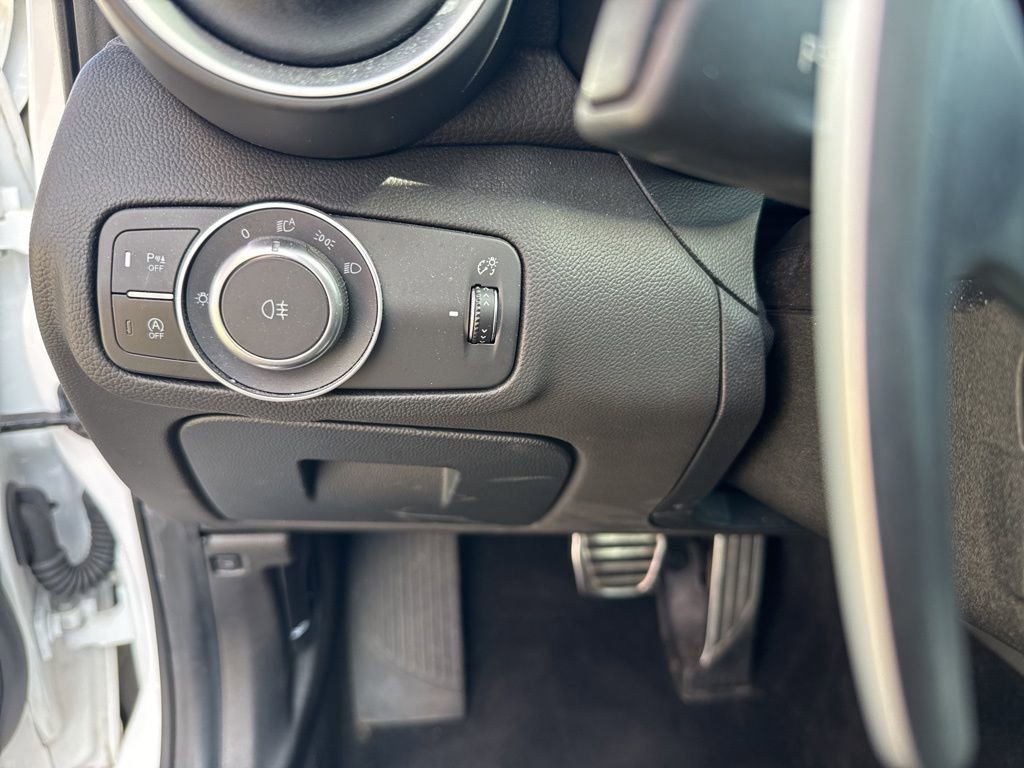 Used 2023 Alfa Romeo Giulia Veloce image 34