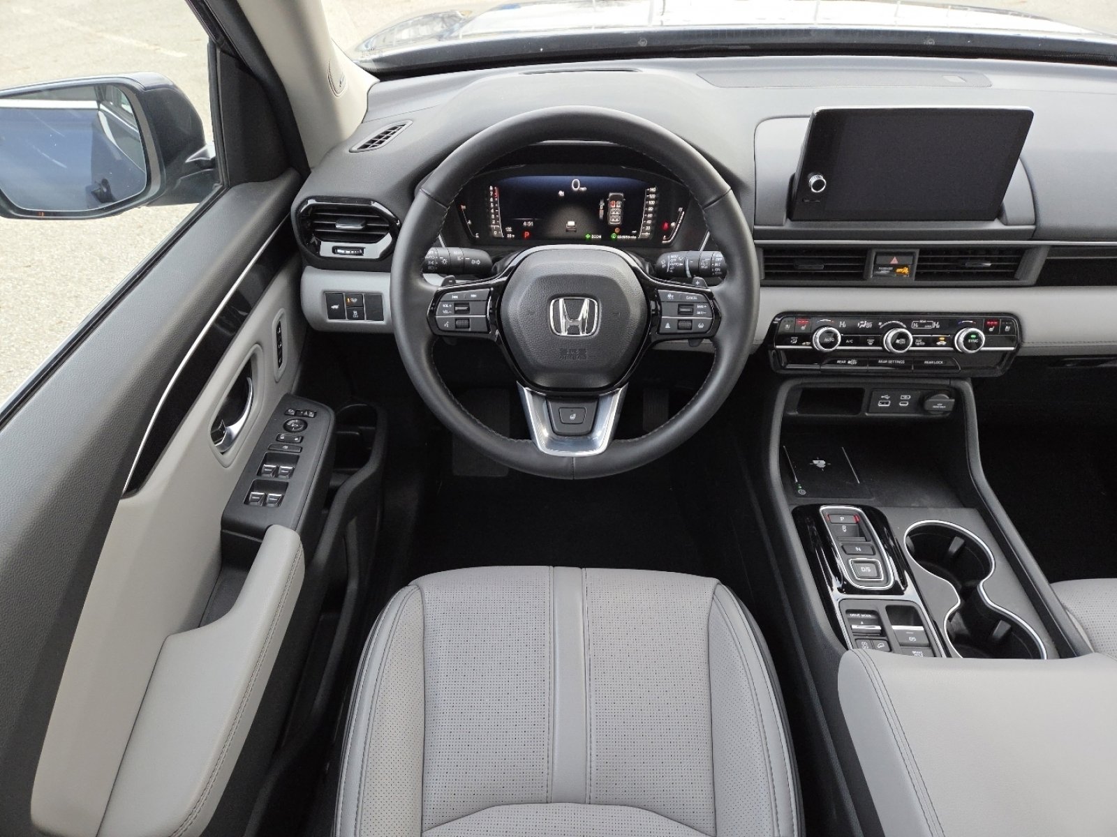 Used 2025 Honda Pilot Elite image 27