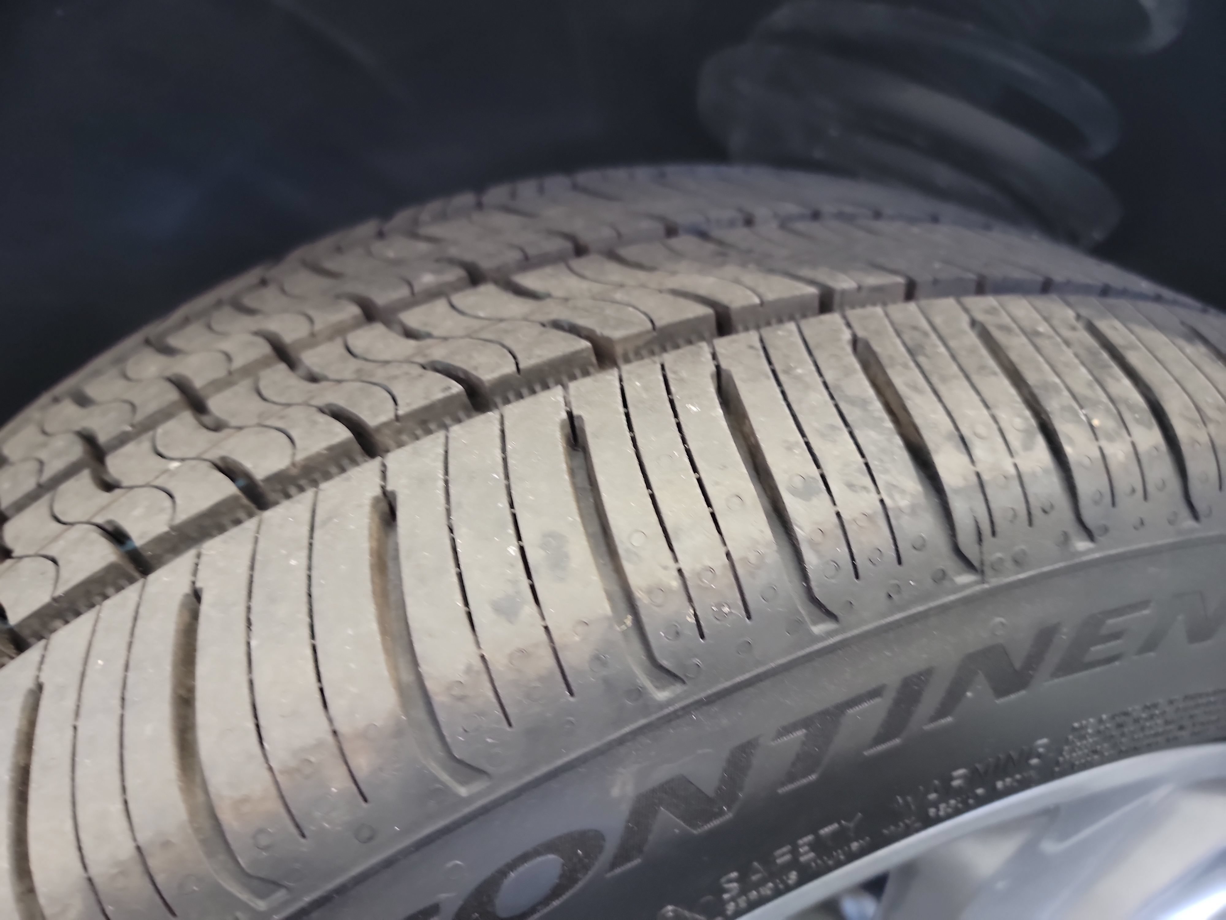 Used 2023 Buick Envision Avenir AWD/4WD image 31