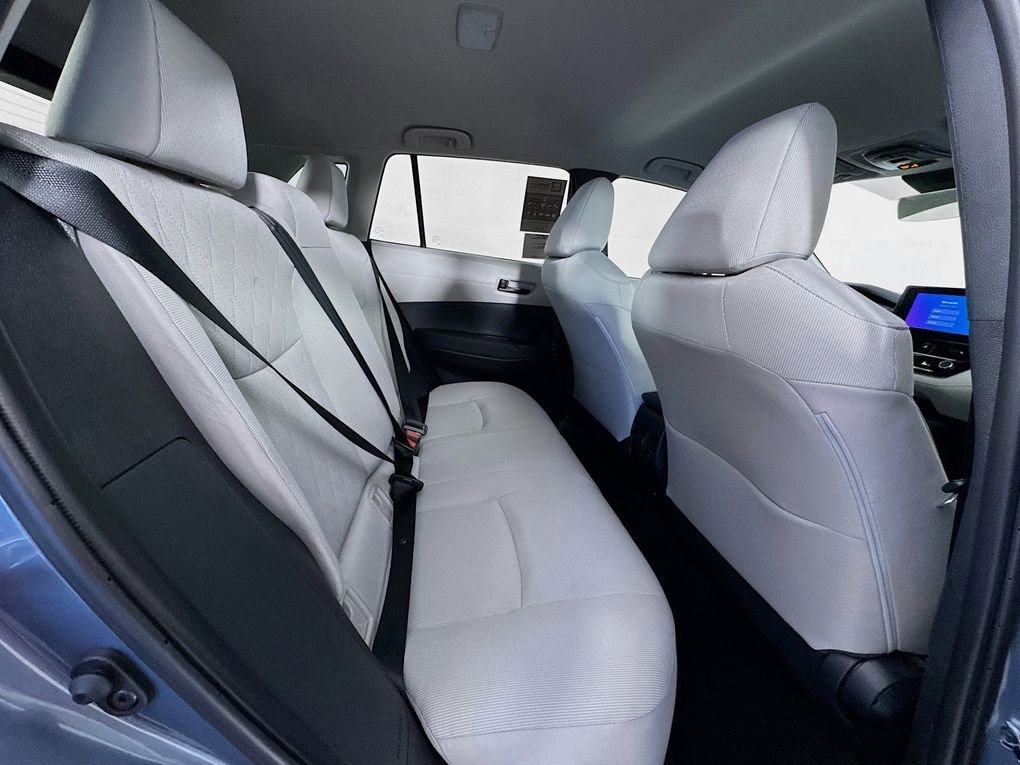 Used 2026 Toyota Corolla Cross LE image 27