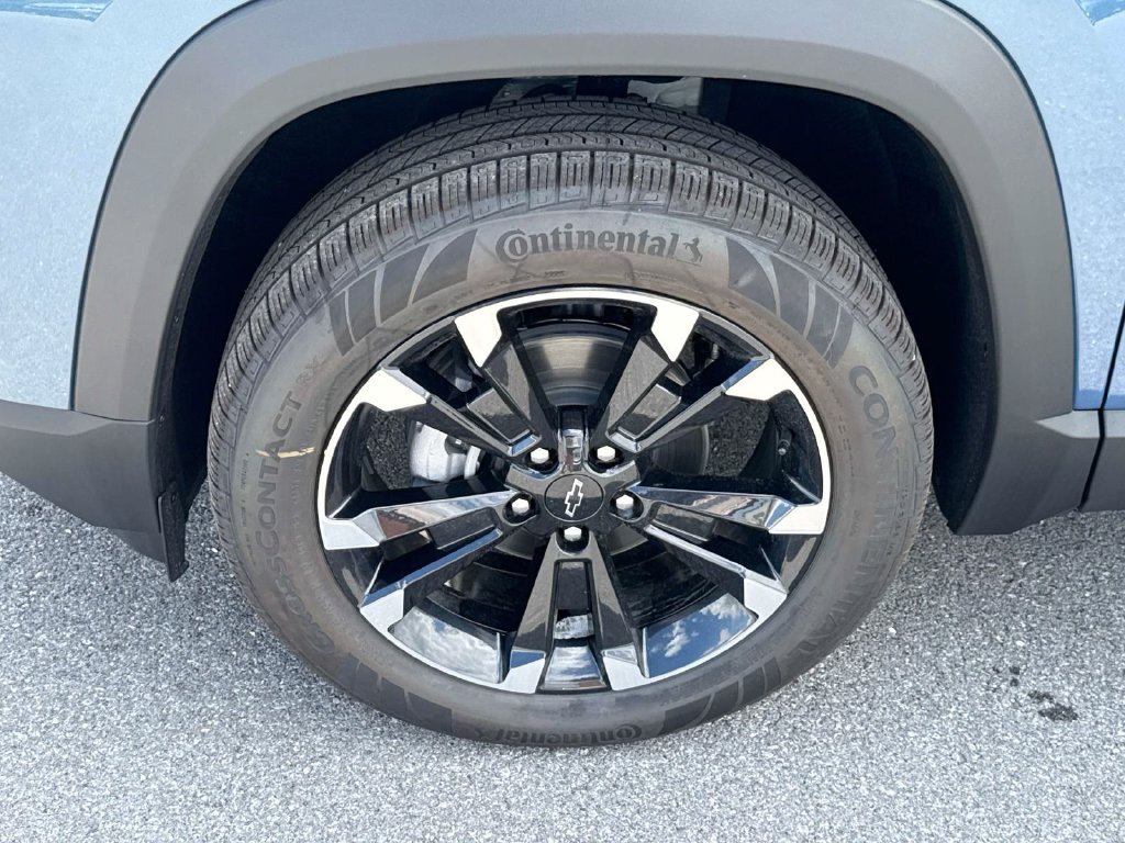 New 2027 Chevrolet Equinox RS w/ Safety and Technology Package AWD/4WD image 17