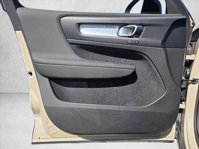 Used 2026 Volvo XC40 B4 Core w/ Protection Package Premier FWD image 11