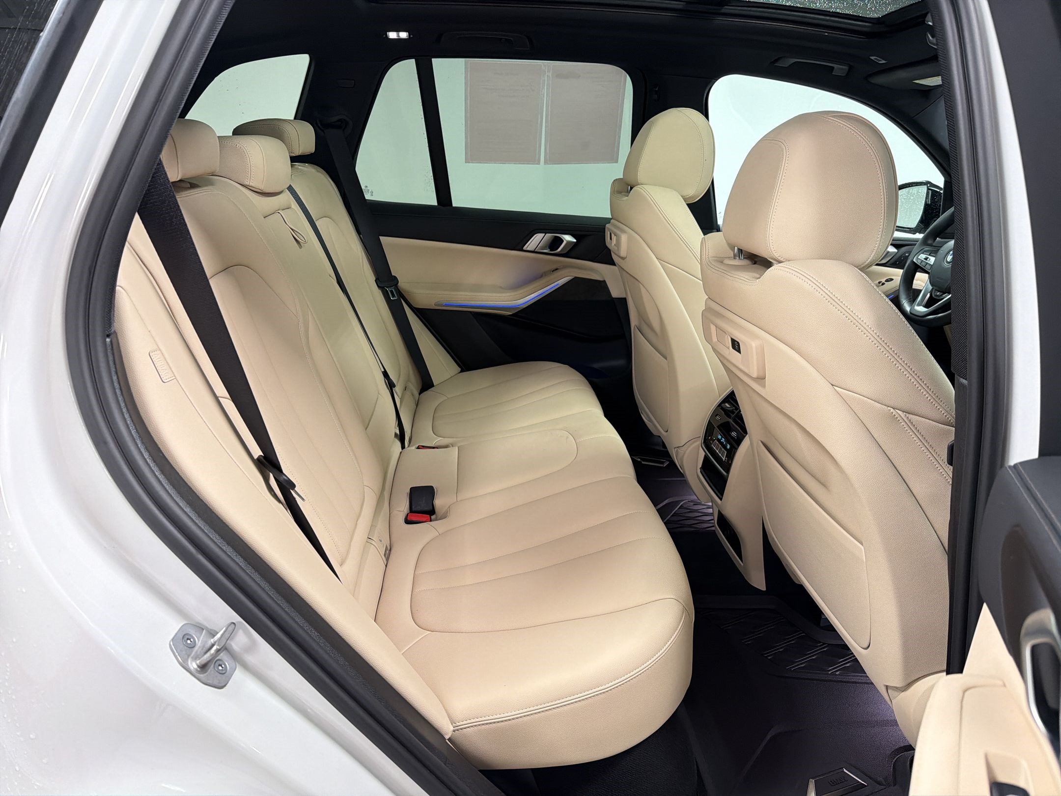 Certified 2022 BMW X5 sDrive40i w/ Premium Package RWD image 29