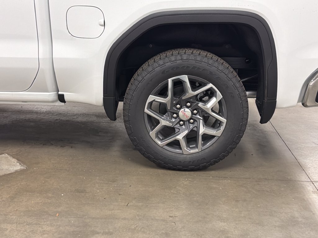 New 2026 GMC Sierra 1500 SLT AWD/4WD image 11